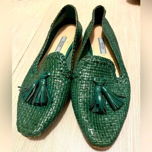 🔥Beautiful PRADA green woven leather loafers size 8.5 US - 39 Europe